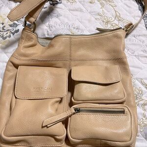 American Leather Co Messenger crossbody in cashew